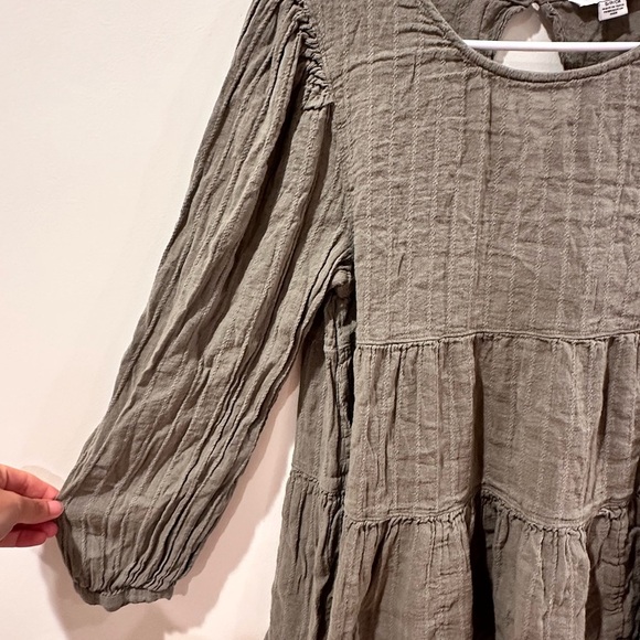 American Eagle Outfitters Green Puff Sleeve Ruffled Blouse - Picture 2 of 7